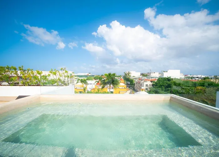 Central 2Br I Rooftop Pool - Walk To 5Th Apartamento Playa del Carmen