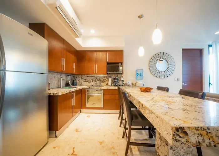 Central 2Br I Rooftop Pool - Walk To 5Th *